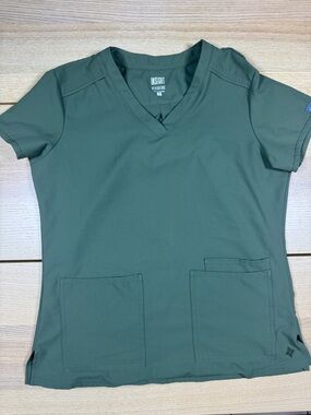 Insight Women's Forest Green V-Neck Scrub‎ Top small